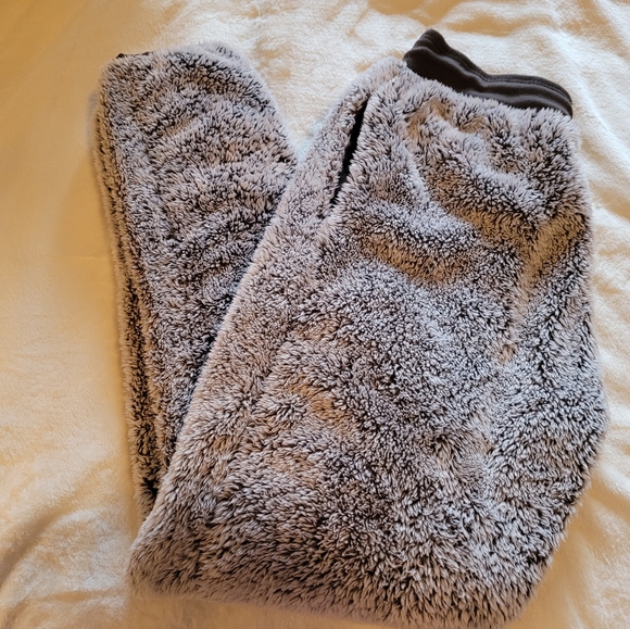 SET- Bluenotes Jacket and Pant lounge set for women. Size xsmall. - Picture 2 of 9